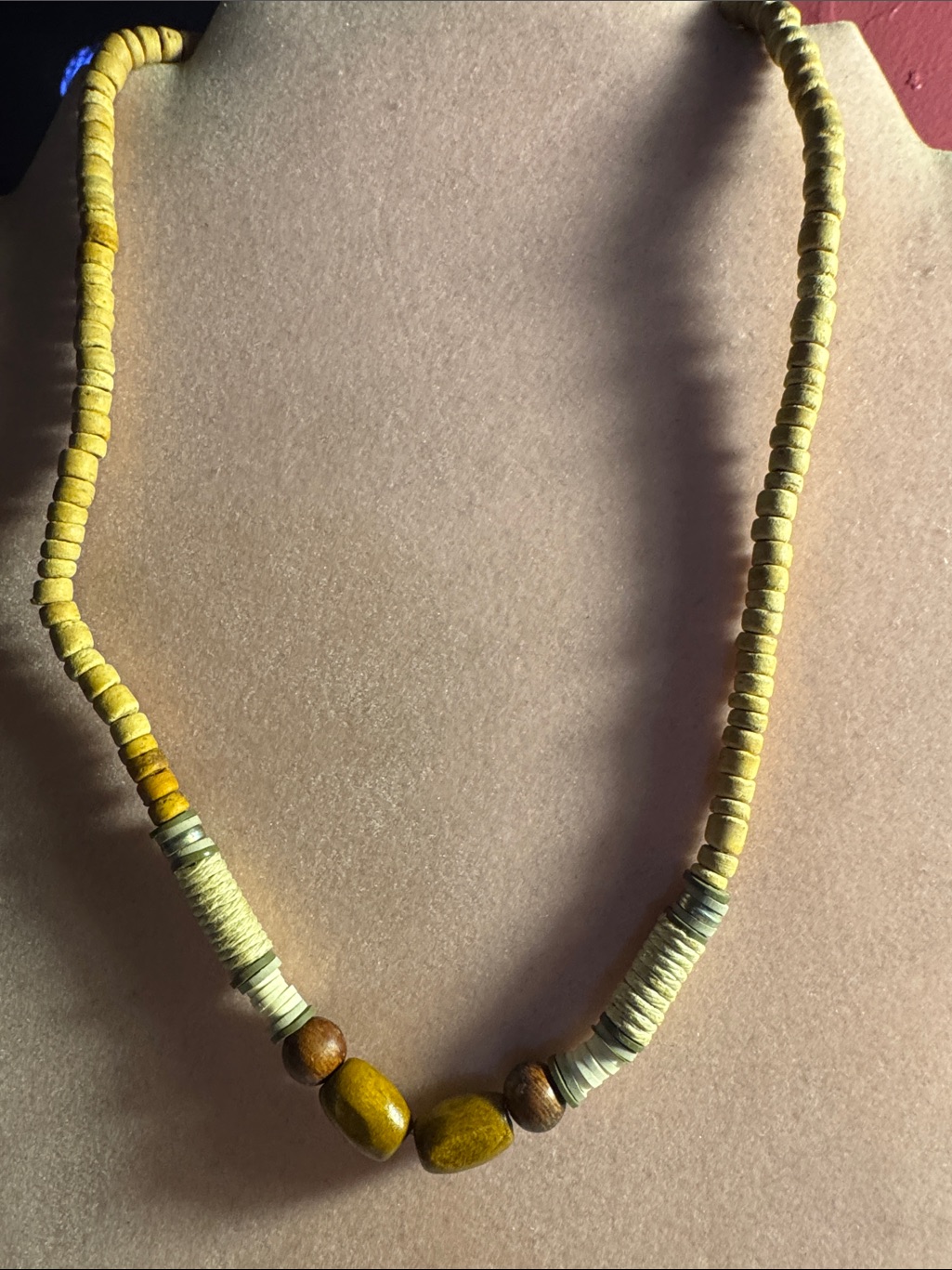 Vtg Wood Yellow And Brown Beaded Chocker